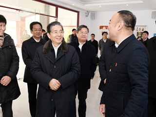 聚焦党和国家工作大局 回应人民群众所需所盼 为经济社会发展提供有力法治保障和服务