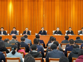 勇于创新奋力开拓争创一流 把新时代政法工作提升到新水平